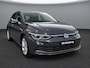Volkswagen Golf 1.5 eTSI Style DSG Automaat / Stoel verwarming / achteruitrij camera / Velours bekleding / 17'' LMV HAL