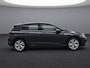 Volkswagen Golf 1.5 eTSI Style DSG Automaat / Stoel verwarming / achteruitrij camera / Velours bekleding / 17'' LMV HAL