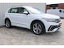 Volkswagen Tiguan 1.4 TSI eHybrid R-Line Business+ | Incl. 12 maanden garantie | SOH 92% | Stoel/stuurverwarming | Parkeercamera | Wegklapbare trekhaak | DAB radio | Apple carplay/Android auto | 100% dealer onderhouden |