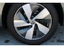 Volkswagen Passat Variant 1.5 eTSI 150 pk | Incl. 12 maanden garantie | Stoel/stuur verwarming | Achteruitrijcamera | Adaptive cruise controle | Dodehoekdetectie | Navigatie | Apple carplay/Android Auto | Climate controle | Lane assist | Keyless start |