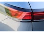 Volkswagen Passat Variant 1.5 eTSI 150 pk | Incl. 12 maanden garantie | Stoel/stuur verwarming | Achteruitrijcamera | Adaptive cruise controle | Dodehoekdetectie | Navigatie | Apple carplay/Android Auto | Climate controle | Lane assist | Keyless start |
