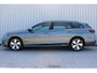 Volkswagen Passat Variant 1.5 eTSI 150 pk | Incl. 12 maanden garantie | Stoel/stuur verwarming | Achteruitrijcamera | Adaptive cruise controle | Dodehoekdetectie | Navigatie | Apple carplay/Android Auto | Climate controle | Lane assist | Keyless start |
