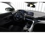 Peugeot 3008 1.2 PureTech Active Avantage | Incl. 12 maanden garantie | Nieuwe distributieriem + beurt | Apple carplay/Android auto | Trekhaak afneembaar | Cruise control | Parkeercamera | Navigatie | Climate control | DAB radio | 100% onderhouden |