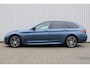 BMW 5-Serie Touring 530e xDrive M-sport | Incl. 12 maanden garantie | Assisted driving | Uitklapbare trekhaak | 360° camera | Apple carplay/Android auto | Stoelverwarming voor + achter | Memory zetel | Harman/Kardon audio |