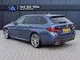 BMW 5-Serie Touring 530e xDrive M-sport | Incl. 12 maanden garantie | SOH 95% | Assisted driving | Uitklapbare trekhaak | 360° camera | Apple carplay/Android auto | Stoelverwarming voor + achter | Memory zetel | Harman/Kardon audio |