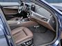 BMW 5-Serie Touring 530e xDrive M-sport | Incl. 12 maanden garantie | SOH 95% | Assisted driving | Uitklapbare trekhaak | 360° camera | Apple carplay/Android auto | Stoelverwarming voor + achter | Memory zetel | Harman/Kardon audio |