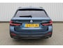 BMW 5-Serie Touring 530e xDrive M-sport | Incl. 12 maanden garantie | Assisted driving | Uitklapbare trekhaak | 360° camera | Apple carplay/Android auto | Stoelverwarming voor + achter | Memory zetel | Harman/Kardon audio |