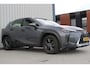 Lexus UX 250h | Incl. 12 maanden garantie | Achteruitrijcamera | Keyless entry/start | Climate controle | Cruise controle | Lane Assist | DAB | Draadloze telefoonlader | Apple CarPlay/Android Auto |
