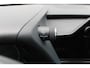 Lexus UX 250h | Incl. 12 maanden garantie | Achteruitrijcamera | Keyless entry/start | Climate controle | Cruise controle | Lane Assist | DAB | Draadloze telefoonlader | Apple CarPlay/Android Auto |
