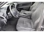 Lexus UX 250h | Incl. 12 maanden garantie | Achteruitrijcamera | Keyless entry/start | Climate controle | Cruise controle | Lane Assist | DAB | Draadloze telefoonlader | Apple CarPlay/Android Auto |