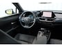 Lexus UX 250h | Incl. 12 maanden garantie | Achteruitrijcamera | Keyless entry/start | Climate controle | Cruise controle | Lane Assist | DAB | Draadloze telefoonlader | Apple CarPlay/Android Auto |