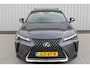 Lexus UX 250h | Incl. 12 maanden garantie | Achteruitrijcamera | Keyless entry/start | Climate controle | Cruise controle | Lane Assist | DAB | Draadloze telefoonlader | Apple CarPlay/Android Auto |