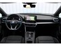 SEAT Leon Sportstourer 1.0 eTSI FR Business | Incl. 12 maanden garantie | Cruise control | Climate control | Uitklapbare trekhaak | Lane assist | DAB radio | Navigatie | 100% dealer onderhouden |