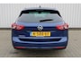 Opel Insignia Sports Tourer 1.5 CDTI Ultimate | Incl. 12 maanden garantie | Cruise control | Climate control | Wegklapbare trekhaak | Apple CarPlay | Navigatie | Stuurverwarming | Leer/alcantara | Bose audio | Verkeersbord herkening |