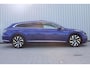 Volkswagen Arteon Shooting Brake 1.4 TSI eHybrid R-Line Business+ | Incl. 12 maanden garantie | SOH 92% | Stoel/stuurverwarming | Uitklapbare trekhaak | Schuif/kantel dak | Adaptieve cruise control | Apple carplay/Android auto | Head-up display |