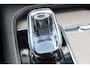 Volvo XC90 2.0 B5 AWD Inscription Intro Edition | Incl. 12 maanden garantie | 7 persoons | Adaptieve cruise control | Pilot assist | Bowers & Wilkins audio | Head-up display | Stoelverwarming/ventilatie | Stuurverwarming | Schuif/kantel dak | Trekhaak |
