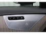 Volvo XC90 2.0 B5 AWD Inscription Intro Edition | Incl. 12 maanden garantie | 7 persoons | Adaptieve cruise control | Pilot assist | Bowers & Wilkins audio | Head-up display | Stoelverwarming/ventilatie | Stuurverwarming | Schuif/kantel dak | Trekhaak |