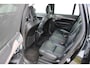 Volvo XC90 2.0 B5 AWD Inscription Intro Edition | Incl. 12 maanden garantie | 7 persoons | Adaptieve cruise control | Pilot assist | Bowers & Wilkins audio | Head-up display | Stoelverwarming/ventilatie | Stuurverwarming | Schuif/kantel dak | Trekhaak |