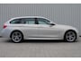 BMW 3-Serie Touring 316i High Executive | Incl. 12 maanden garantie | Cruise control | Climate control | Memory seat | Stoelverwarming | Navigatie | Lederen bekleding |