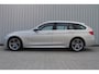 BMW 3-Serie Touring 316i High Executive | Incl. 12 maanden garantie | Cruise control | Climate control | Memory seat | Stoelverwarming | Navigatie | Lederen bekleding |