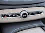 Volvo XC90 2.0 T8 Recharge AWD Ultra Dark | Incl. 12 maanden garantie | SOH 100% | 7 persoons | Panorama dak | Massage stoelen | Stoel & Stuur verwarming | Stoelventilatie | Memory seats | Stoelverwarming achter | 360° Camera | Elektrische kofferklep | Bower & Wilkins | Head-Up display | Keyless entry/start | Standkachel | Apple CarPlay/Android Auto |