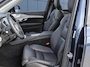 Volvo XC90 2.0 T8 Recharge AWD Ultra Dark | Incl. 12 maanden garantie | SOH 100% | 7 persoons | Panorama dak | Massage stoelen | Stoel & Stuur verwarming | Stoelventilatie | Memory seats | Stoelverwarming achter | 360° Camera | Elektrische kofferklep | Bower & Wilkins | Head-Up display | Keyless entry/start | Standkachel | Apple CarPlay/Android Auto |