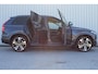 Volvo XC90 2.0 T8 Recharge AWD Ultra Dark | Incl. 12 maanden garantie | SOH 100% | 7 persoons | Panorama dak | Massage stoelen | Stoel & Stuur verwarming | Stoelventilatie | Memory seats | Stoelverwarming achter | 360° Camera | Elektrische kofferklep | Bower & Wilkins | Head-Up display | Keyless entry/start | Standkachel | Apple CarPlay/Android Auto |