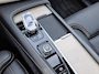 Volvo XC90 2.0 T8 Recharge AWD Ultra Dark | Incl. 12 maanden garantie | SOH 100% | 7 persoons | Panorama dak | Massage stoelen | Stoel & Stuur verwarming | Stoelventilatie | Memory seats | Stoelverwarming achter | 360° Camera | Elektrische kofferklep | Bower & Wilkins | Head-Up display | Keyless entry/start | Standkachel | Apple CarPlay/Android Auto |