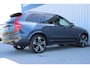 Volvo XC90 2.0 T8 Recharge AWD Ultra Dark | Incl. 12 maanden garantie | SOH 100% | 7 persoons | Panorama dak | Massage stoelen | Stoel & Stuur verwarming | Stoelventilatie | Memory seats | Stoelverwarming achter | 360° Camera | Elektrische kofferklep | Bower & Wilkins | Head-Up display | Keyless entry/start | Standkachel | Apple CarPlay/Android Auto |