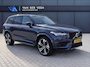 Volvo XC90 2.0 T8 Recharge AWD Ultra Dark | Incl. 12 maanden garantie | SOH 100% | 7 persoons | Panorama dak | Massage stoelen | Stoel & Stuur verwarming | Stoelventilatie | Memory seats | Stoelverwarming achter | 360° Camera | Elektrische kofferklep | Bower & Wilkins | Head-Up display | Keyless entry/start | Standkachel | Apple CarPlay/Android Auto |