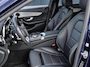 Mercedes-Benz C-klasse Estate 180 Business Solution AMG | Incl. 12 maanden garantie | Lederen sportstoelen | Cruise control | Climate control | Trekhaak | Zwarte hemel | LED Koplampen | 18" LM | Elektrische achterklep | Achteruitrijcamera | Dodehoek detectie |