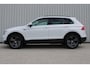 Volkswagen Tiguan 1.4 TSI ACT Connected Series | Incl. 12 maanden garantie | Cruise control | Climate control | Wegklapbare trekhaak | Stoelverwarming | Navigatie | Lane assist |