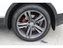 Volkswagen Tiguan 1.4 TSI ACT Connected Series | Incl. 12 maanden garantie | Cruise control | Climate control | Wegklapbare trekhaak | Stoelverwarming | Navigatie | Lane assist |