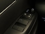 Toyota Yaris Cross 1.5 Hybrid 115 First Edition - ORIGINEEL NEDERLANDSE AUTO - TREKHAAK 750KG GEREMD TREKGEWICHT - PARKEERSENSOREN VOOR EN ACHTER - STUUR EN STOEL VERWARMING - DODEHOEK DETECTIE - KEYLESS ENRTY & START