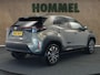 Toyota Yaris Cross 1.5 Hybrid 115 First Edition - ORIGINEEL NEDERLANDSE AUTO - TREKHAAK 750KG GEREMD TREKGEWICHT - PARKEERSENSOREN VOOR EN ACHTER - STUUR EN STOEL VERWARMING - DODEHOEK DETECTIE - KEYLESS ENRTY & START