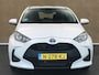 Toyota Yaris 1.5 Hybrid Active Plus - TREKHAAK 450 KG GEREMD TREKGEWICHT - ADPATIVE CRUISE CONTROL - ACHTERUITRIJ CAMERA - STOEL VERWARMING - APPLE CARPLAY/ ANDROID AUTO