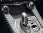 Lynk & Co 01 1.5 PHEV 261pk | Blackline | Zwarte hemel | Rolhoes | 360 camera | Panoramadak | 20 inch velgen | Adaptieve cruise | Navigatie | CarPlay | Keyless | LED | DAB | Infinity | Stoelverwarming | Elektrische achterklep | Volledig dealeronderhouden | Fabrieksgarantie