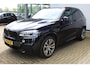 BMW X5 xDrive40d High Executive M-Sport | Panorama dak | Soft close | Head-Up Display | Elektrisch wegklapbare trekhaak | Eletrisch verstelbare stoelen met memory | Harma/Kardon Audiosysteem | Stoelverwarming voor + achter | 360* Camera | Elektrische kofferbakklep | Adaptive cruise | Lane assist | Elektrisch verstelbaar stuurkolom | Keyless entry/start | Dodehoekdetectie | Apple CarPlay/Android Auto |