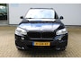 BMW X5 xDrive40d High Executive M-Sport | Panorama dak | Soft close | Head-Up Display | Elektrisch wegklapbare trekhaak | Eletrisch verstelbare stoelen met memory | Harma/Kardon Audiosysteem | Stoelverwarming voor + achter | 360* Camera | Elektrische kofferbakklep | Adaptive cruise | Lane assist | Elektrisch verstelbaar stuurkolom | Keyless entry/start | Dodehoekdetectie | Apple CarPlay/Android Auto |
