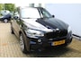 BMW X5 xDrive40d High Executive M-Sport | Panorama dak | Soft close | Head-Up Display | Elektrisch wegklapbare trekhaak | Eletrisch verstelbare stoelen met memory | Harma/Kardon Audiosysteem | Stoelverwarming voor + achter | 360* Camera | Elektrische kofferbakklep | Adaptive cruise | Lane assist | Elektrisch verstelbaar stuurkolom | Keyless entry/start | Dodehoekdetectie | Apple CarPlay/Android Auto |