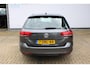 Volkswagen Passat Variant 1.6 TDI Comfortline | Airco | Climate controle | Cruise controle | Bluetooth | Parkeersensoren V+A | Dakdragers | Navigatie | Draadloze telefoonlader | Elektrische ramen V/A | 16 Inch LMV |