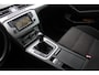 Volkswagen Passat Variant 1.6 TDI Comfortline | Airco | Climate controle | Cruise controle | Bluetooth | Parkeersensoren V+A | Dakdragers | Navigatie | Draadloze telefoonlader | Elektrische ramen V/A | 16 Inch LMV |