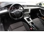Volkswagen Passat Variant 1.6 TDI Comfortline | Airco | Climate controle | Cruise controle | Bluetooth | Parkeersensoren V+A | Dakdragers | Navigatie | Draadloze telefoonlader | Elektrische ramen V/A | 16 Inch LMV |