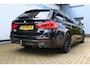 BMW 5-Serie Touring 530i High Executive M-sport | Incl. 12 maanden garantie | Panoramadak | Dodehoek detectie | Geheugenstoelen | Parkeercamera | Standkachel | Head-up display | Elektrisch uitklapbare trekhaak | Stoelverwarming | Draadloze telefoonlader | Luxe lederen bekleding |