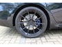 BMW 5-Serie Touring 530i High Executive M-sport | Incl. 12 maanden garantie | Panoramadak | Dodehoek detectie | Geheugenstoelen | Parkeercamera | Standkachel | Head-up display | Elektrisch uitklapbare trekhaak | Stoelverwarming | Draadloze telefoonlader | Luxe lederen bekleding |
