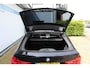 BMW 5-Serie Touring 530i High Executive M-sport | Incl. 12 maanden garantie | Panoramadak | Dodehoek detectie | Geheugenstoelen | Parkeercamera | Standkachel | Head-up display | Elektrisch uitklapbare trekhaak | Stoelverwarming | Draadloze telefoonlader | Luxe lederen bekleding |