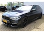 BMW 5-Serie Touring 530i High Executive M-sport | Incl. 12 maanden garantie | Panoramadak | Dodehoek detectie | Geheugenstoelen | Parkeercamera | Standkachel | Head-up display | Elektrisch uitklapbare trekhaak | Stoelverwarming | Draadloze telefoonlader | Luxe lederen bekleding |