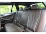 BMW 5-Serie Touring 530i High Executive M-sport | Incl. 12 maanden garantie | Panoramadak | Dodehoek detectie | Geheugenstoelen | Parkeercamera | Standkachel | Head-up display | Elektrisch uitklapbare trekhaak | Stoelverwarming | Draadloze telefoonlader | Luxe lederen bekleding |