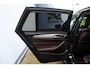 BMW 5-Serie Touring 530i High Executive M-sport | Incl. 12 maanden garantie | Panoramadak | Dodehoek detectie | Geheugenstoelen | Parkeercamera | Standkachel | Head-up display | Elektrisch uitklapbare trekhaak | Stoelverwarming | Draadloze telefoonlader | Luxe lederen bekleding |