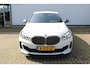 BMW 1-Serie M135i xDrive High Executive | Incl. 12 maanden Garantie | Akrapovič uitlaatsysteem | Dealer onderhouden | Stoelverwarming | Cruise controle | Apple CarPlay/Android Auto | Keyless start | Schakelflippers | Climate controle | Navigatie | Parkeersensoren V+A | Half lederen bekleding |
